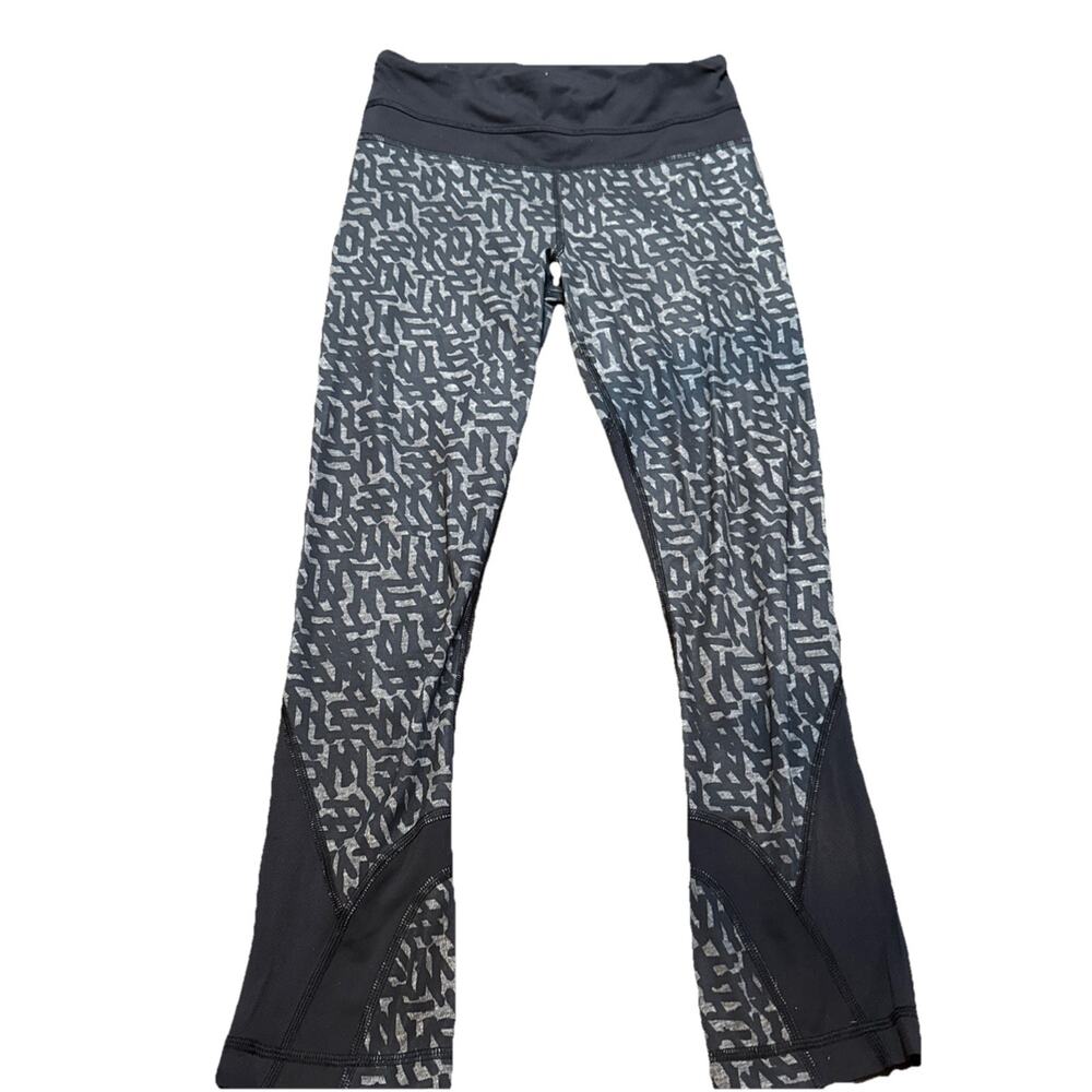 Lululemon Reflective Geometric Crop Leggings Black Size 2 Mid Rise 23”